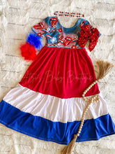 Load image into Gallery viewer, Red white &amp; boujie
